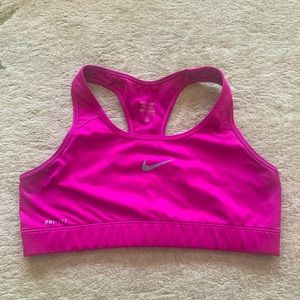 Nike sports bra bundle - large